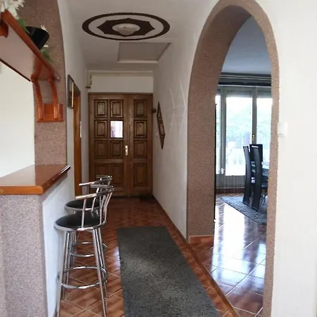 Sobe-apartmani Penzion Modrica